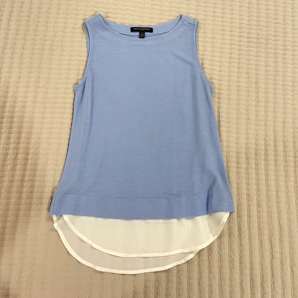 Banana republic blouse petit NWOT